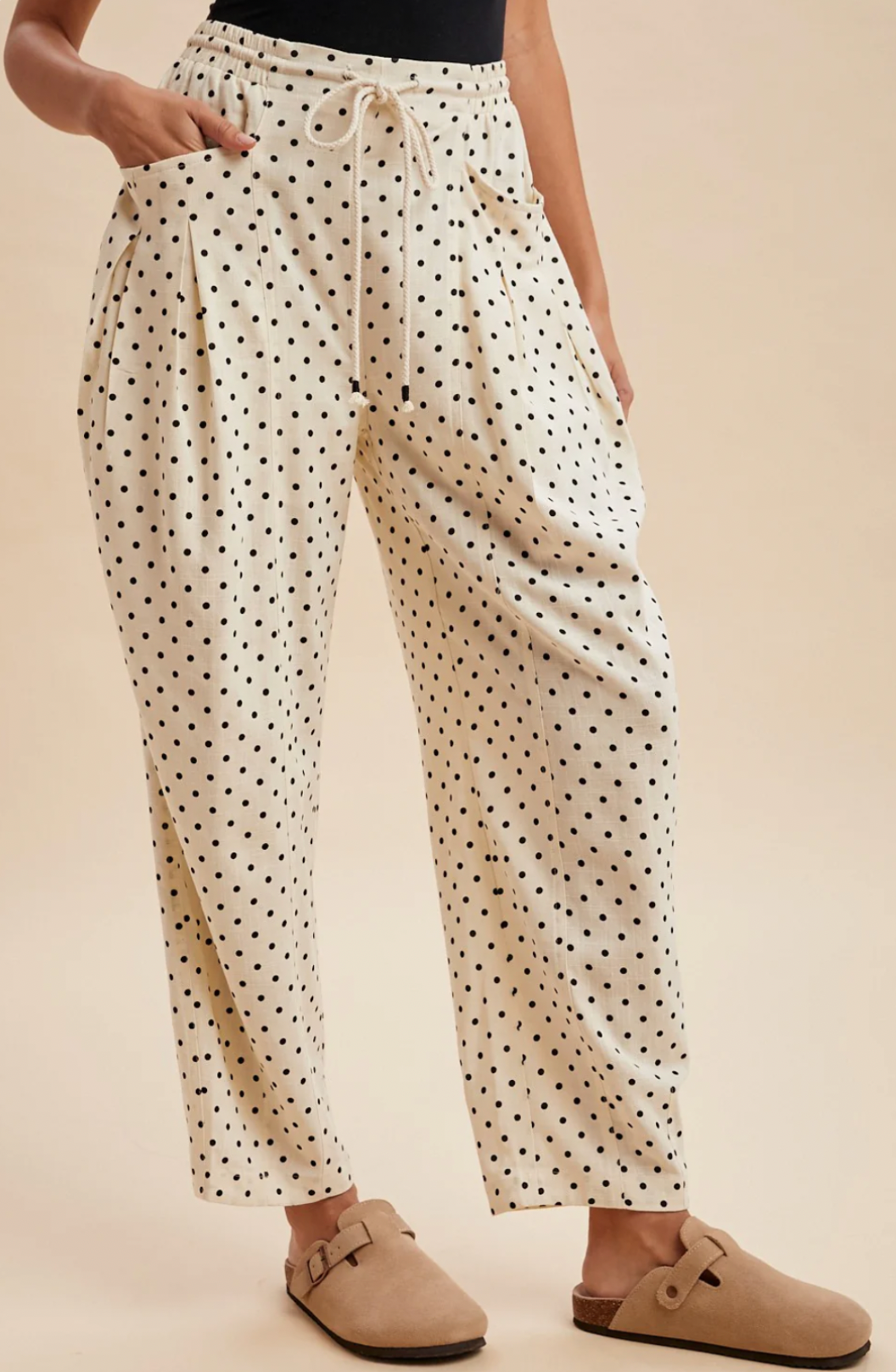 Anniewear barrel leg, black and white polkadot