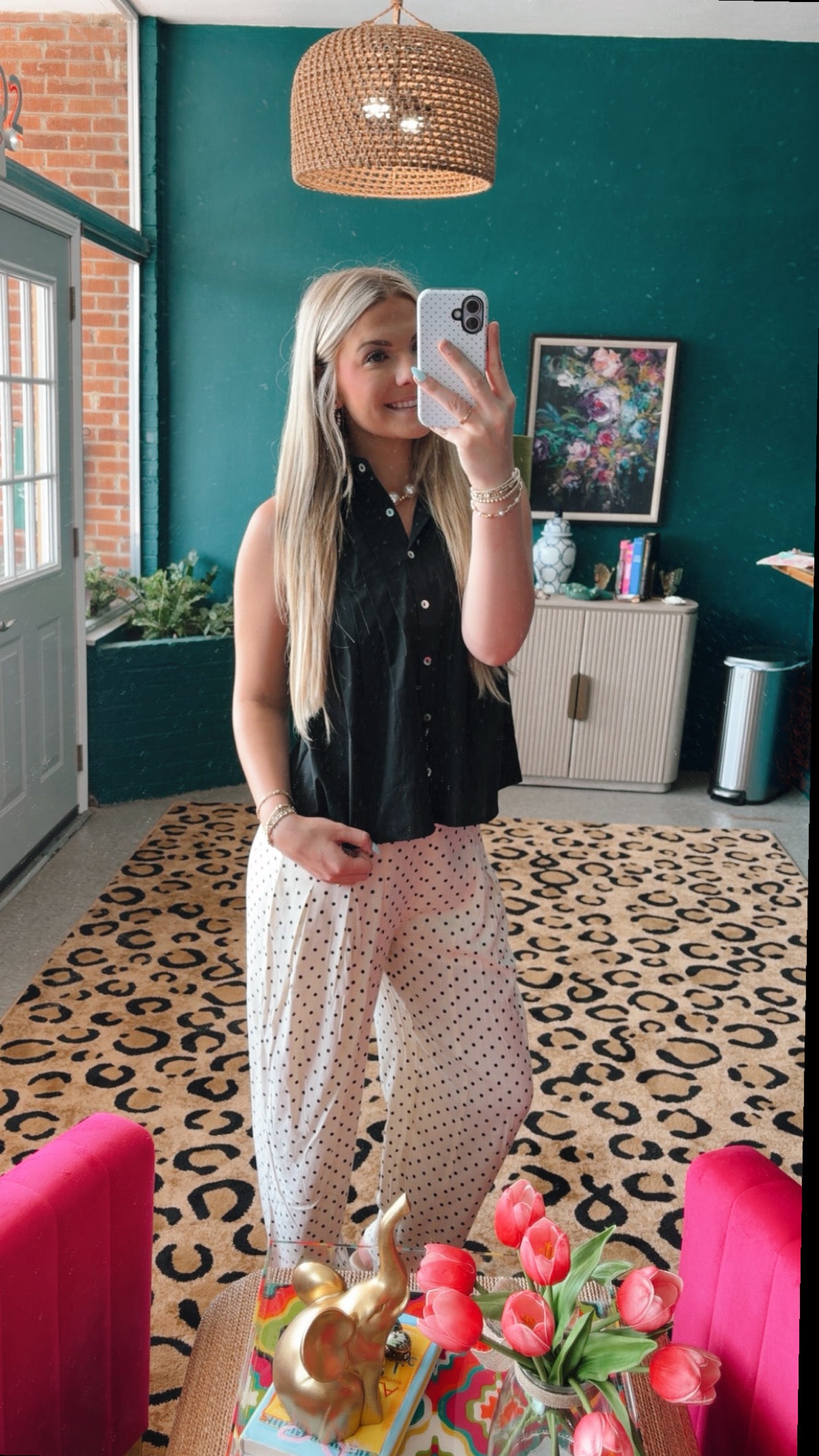 Pinch Black button up top